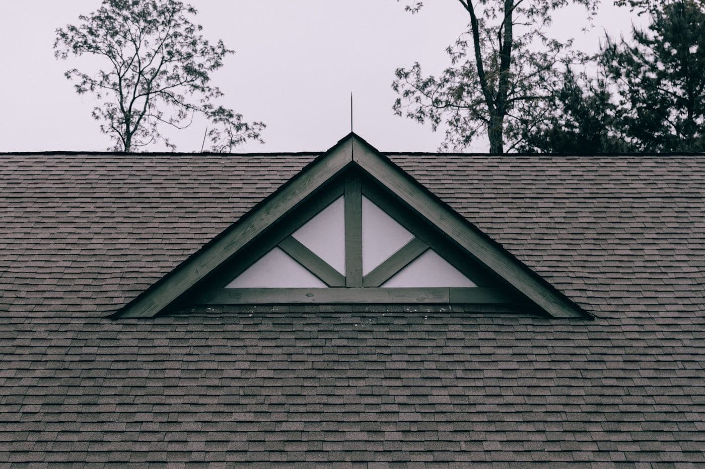 5 Signs Your Memphis Roof Needs Attention Now
